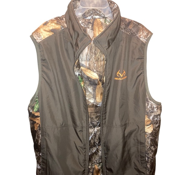 Real tree reversible camouflage hunting vest size XL - Picture 4 of 6